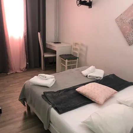 Le Castelet Ξενοδοχείο 2*